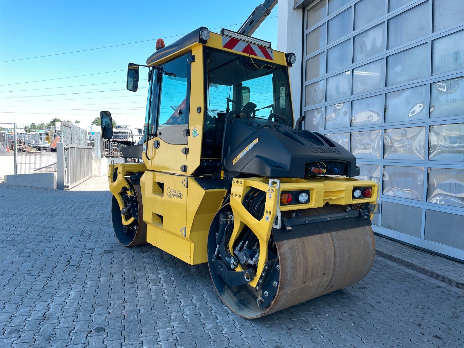 Fahrzeugabbildung BOMAG BW 154 AP-4i AM / nur 731h / Asphalt Manager