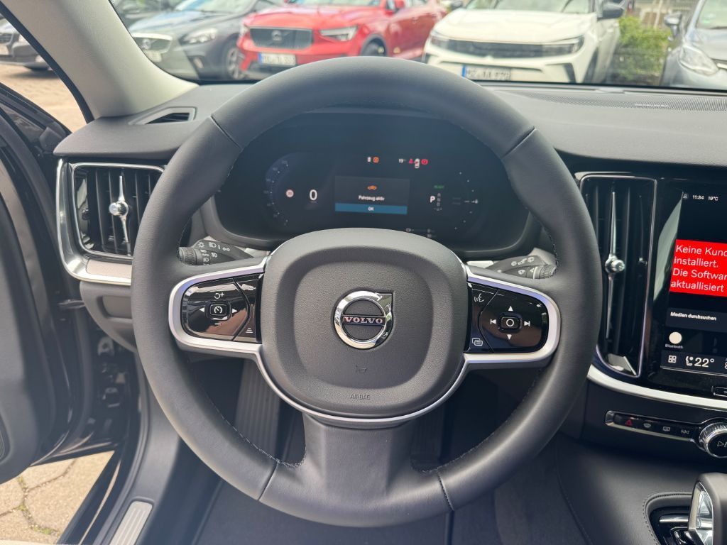Fahrzeugabbildung Volvo V60 T6 Plug-in Hybrid AWD Plus Dark+LagomPak+