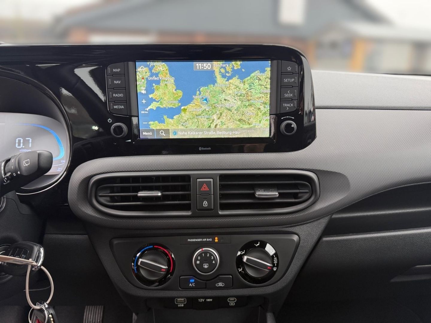 Fahrzeugabbildung Hyundai i10 FL 1.0 MT 2WD Trend Klima Parksensoren