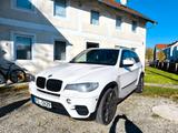 BMW X5 xDrive40d - - BMW X5 aus 2011 mit Diesel-Antrieb