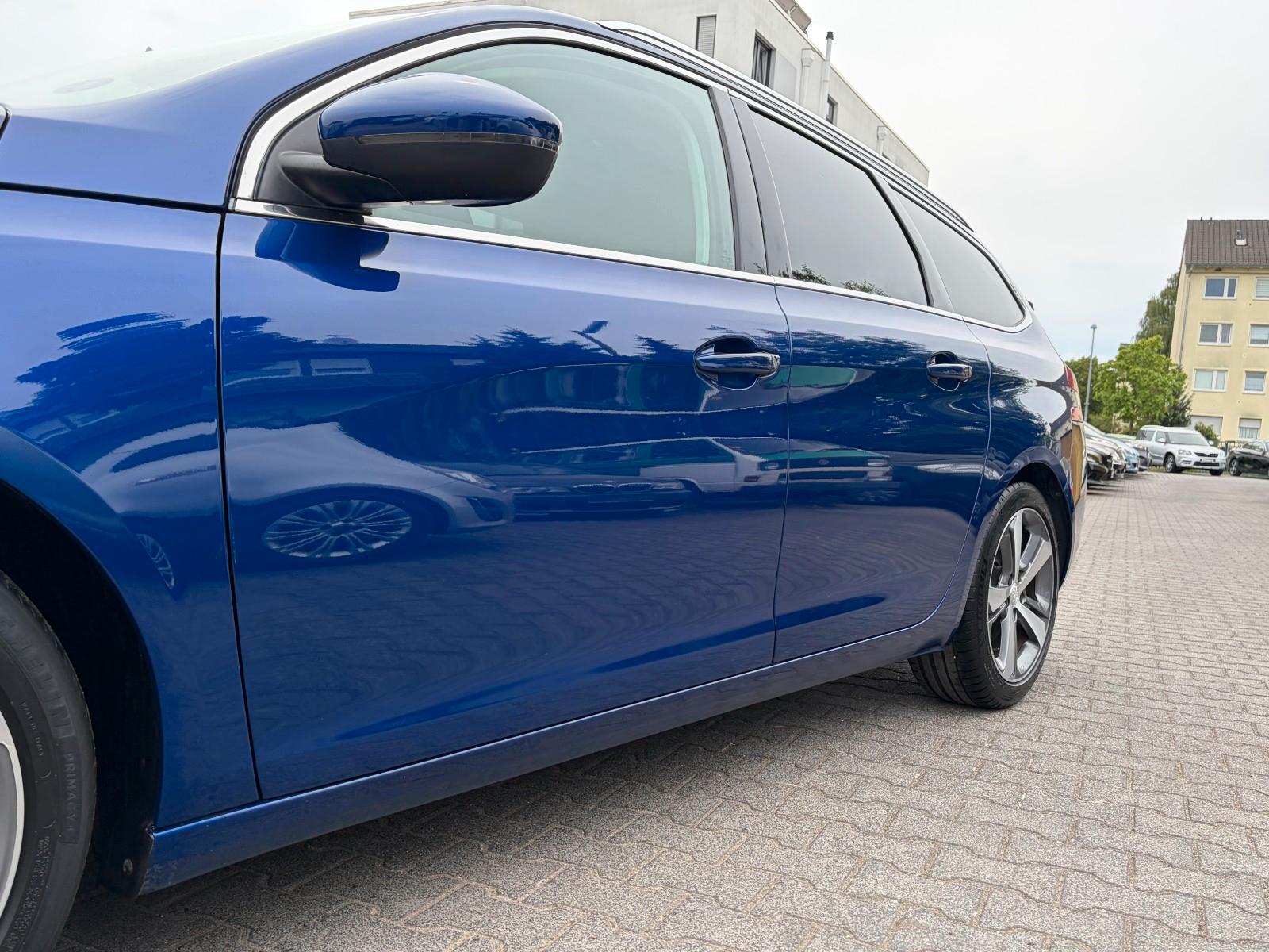 Peugeot 308 SW Allure*Automatik*1.Hand*Temp.*PDC*BT