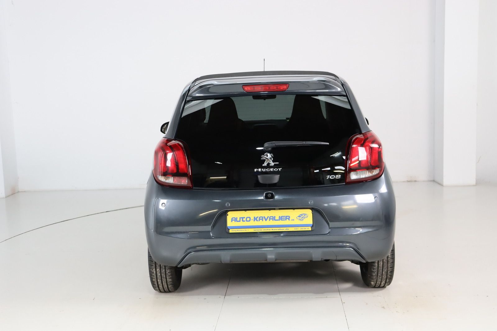 Fahrzeugabbildung Peugeot 108 TOP * Service + HU/AU neu * Pano * RFK Style