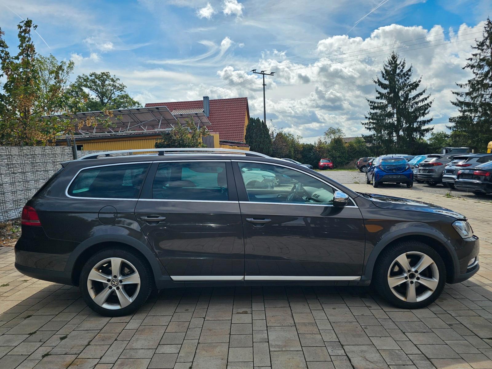 Volkswagen Passat Alltrack 2012 — photo 7