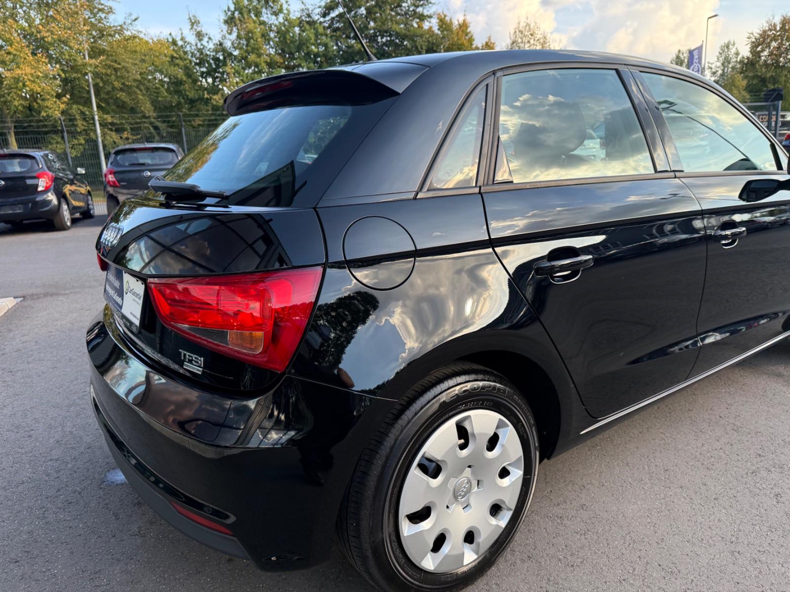 Audi A1 Sportback Ultra Sport*SHZ*TEMP*FSP*USB*HU NEU