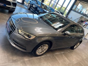 Audi A3 ambiente *BI-XENON*NAVI*TEMPOMAT*SZHZ*KLIMA*