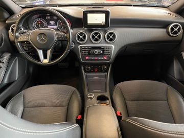 Mercedes-Benz A 180d BlueEfficiency *NAVI*SZHZ*PDC*KLIMA*