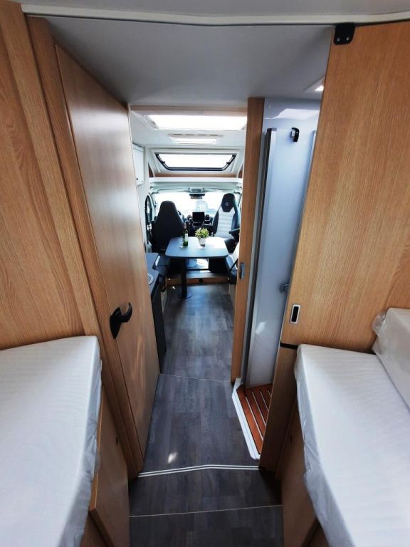 Fahrzeugabbildung Sunlight T 68C Adventure Edition Verfüg./Sparen Sie 4.486