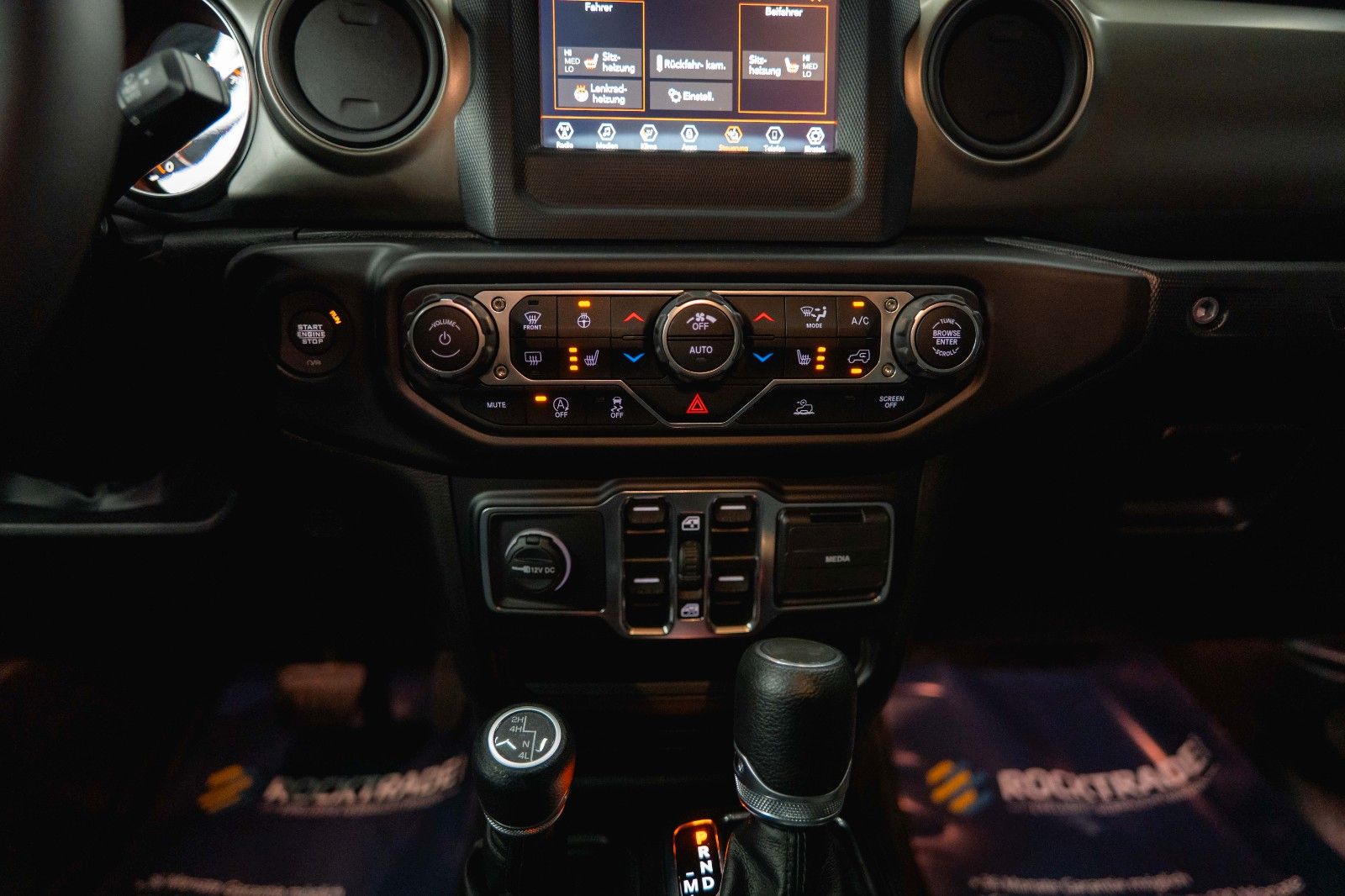 Fahrzeugabbildung Jeep Wrangler 2.0 T UNLIMITED SPORT S OFFROAD 4x4 LED