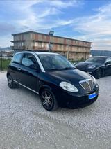 Lancia Ypsilon 1.2 69 CV versione Elle anno 2012 - Lancia Ypsilon Elle mit Benzin-Antrieb