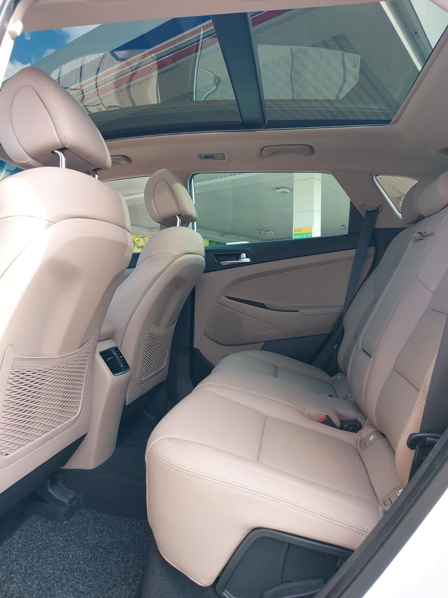Hyundai Tucson blue Premium Pano Radar Leder Sitzklima