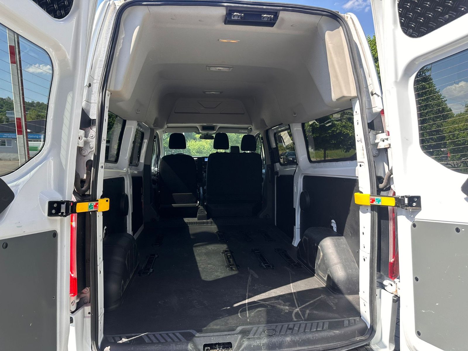 Fahrzeugabbildung Ford Ford Transit Custom 320 L2H2 Trend*TEMPO*SH*AHK*