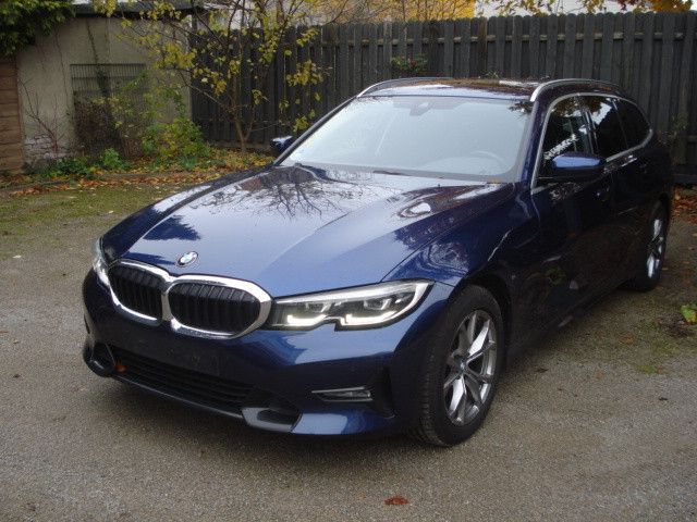 BMW 320  Touring 320 d xDrive Sport Line Hybrid Pano