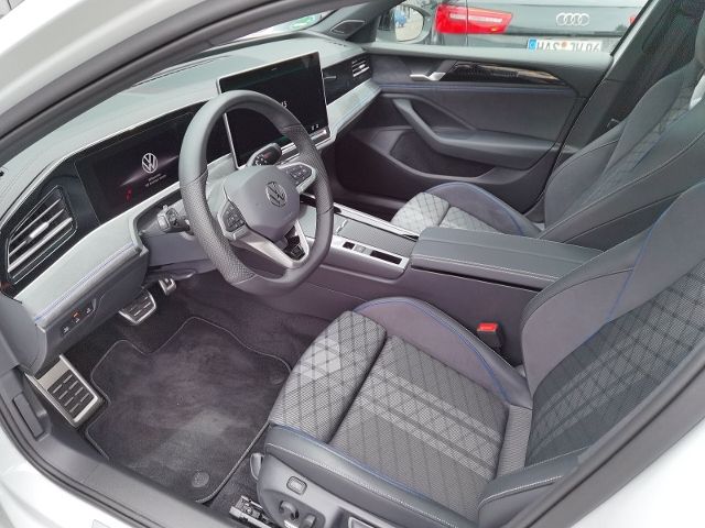 Passat 2.0 TDI BMT R-Line NAVI+AHK+PSD DSG