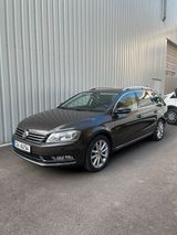 Volkswagen Passat B7 Variant / 1.8 TSI / DSG / Business - Volkswagen Passat mit Benzin-Antrieb: Kombi, 1.8