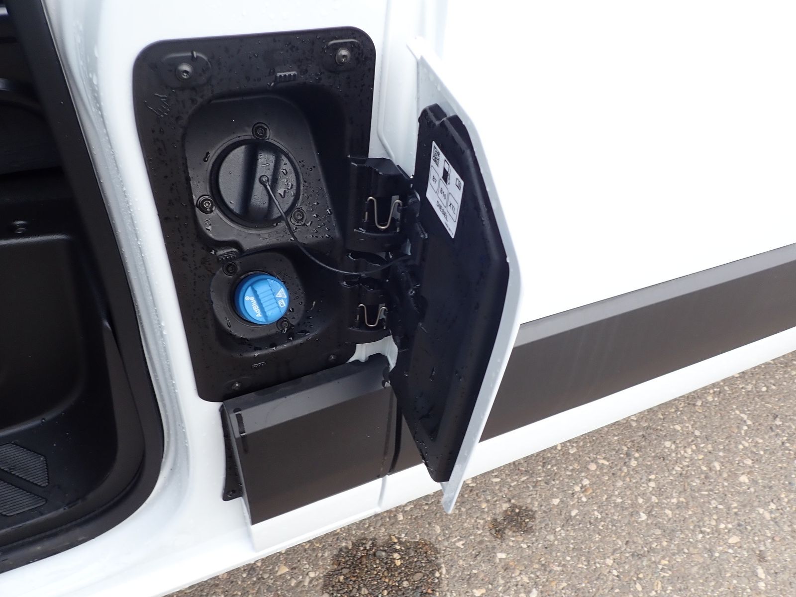 Fahrzeugabbildung Renault Master Kastenwagen FWD Kasten extra L2H2 3,5t Bl