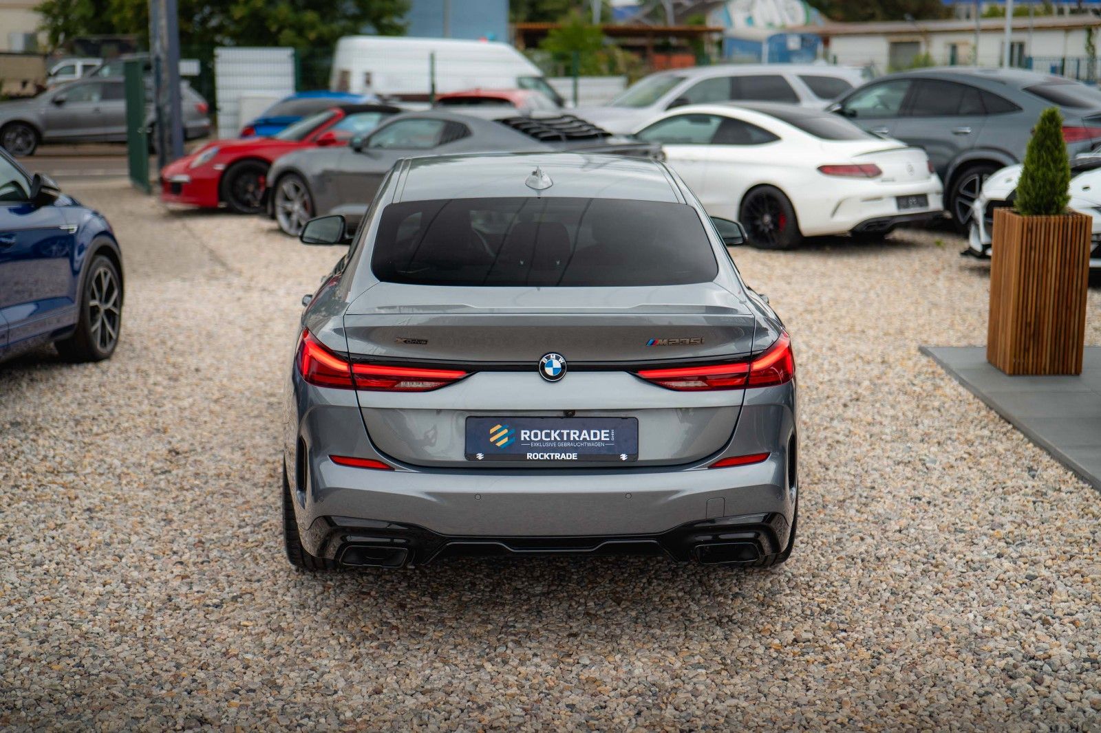 Fahrzeugabbildung BMW M235i xDrive M-Sport Pro Performance Shadow LED