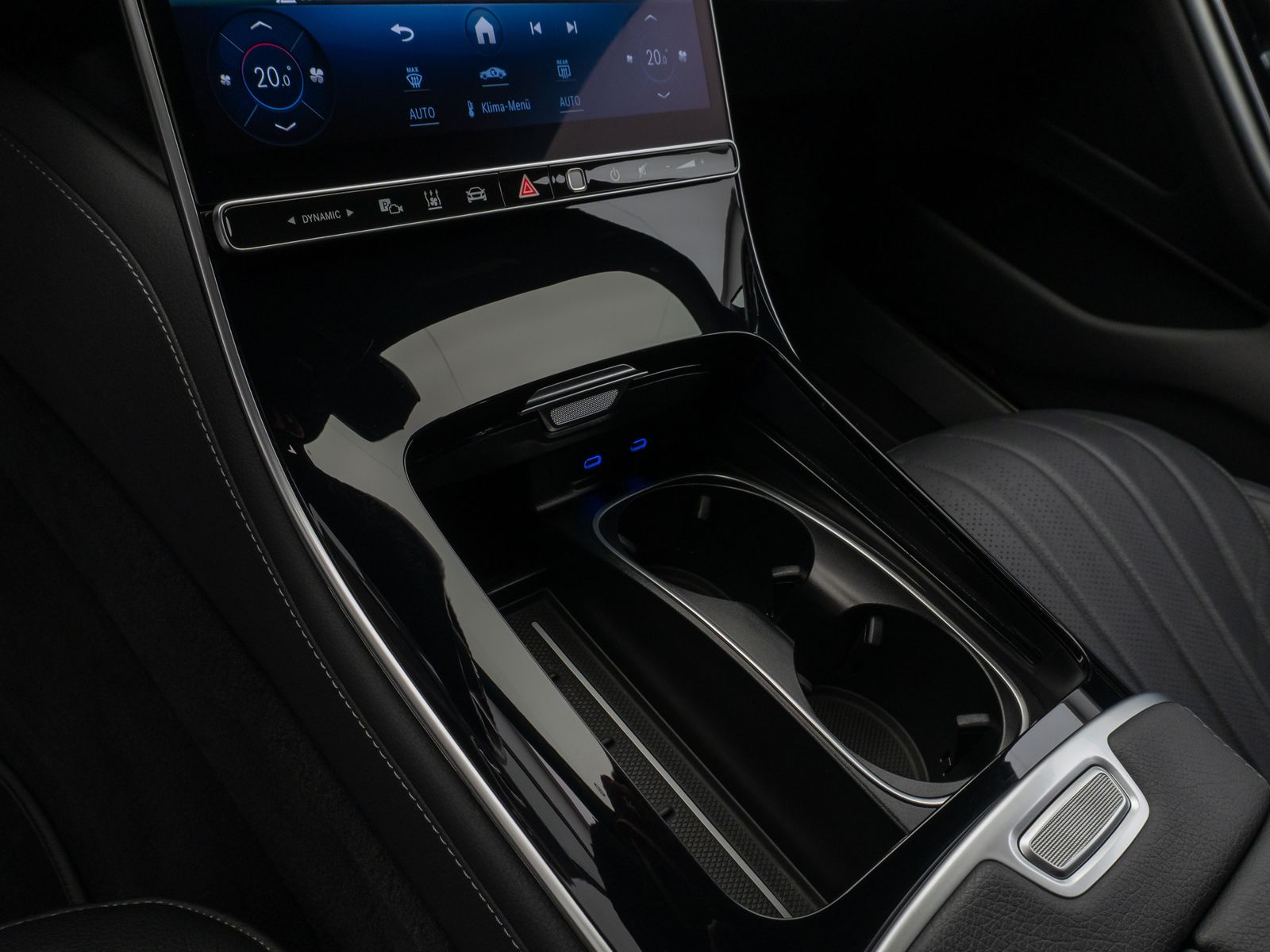 Fahrzeugabbildung Mercedes-Benz S 400d 4Matic 9G-Tronic360° HUD DAB SoftCose