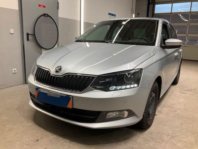 Skoda Fabia Joy 66kW / 90 PS Klima Sitzheizung TÜV NEU