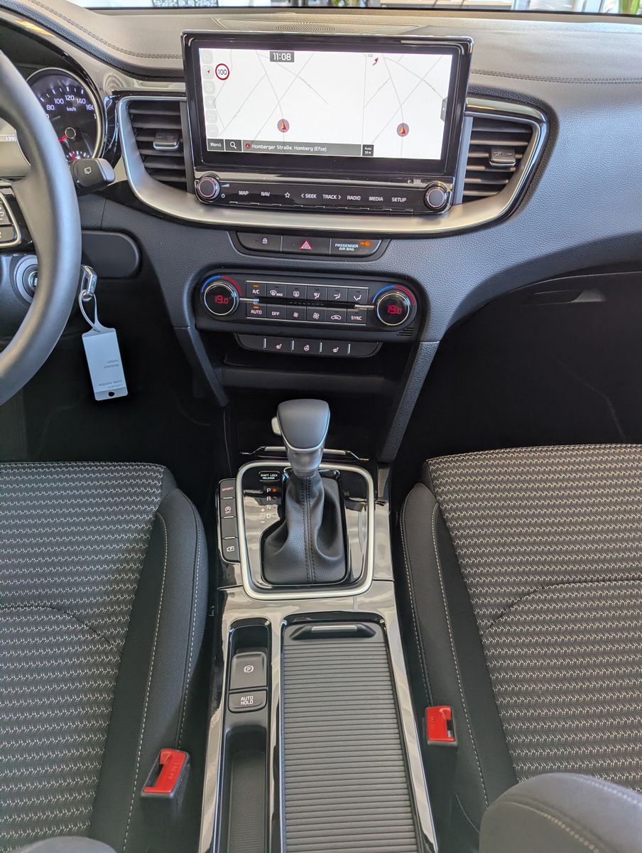 Fahrzeugabbildung Kia cee'd Sportswagon 1.5 DCT Spirit LED JBL Cam 7J