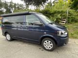Volkswagen T5 California Beach - blaue Volkswagen T5 California