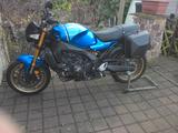 Yamaha  XSR 900 mit Koffern, kurzem Heck, Protektoren - YAMAHA XSR 900