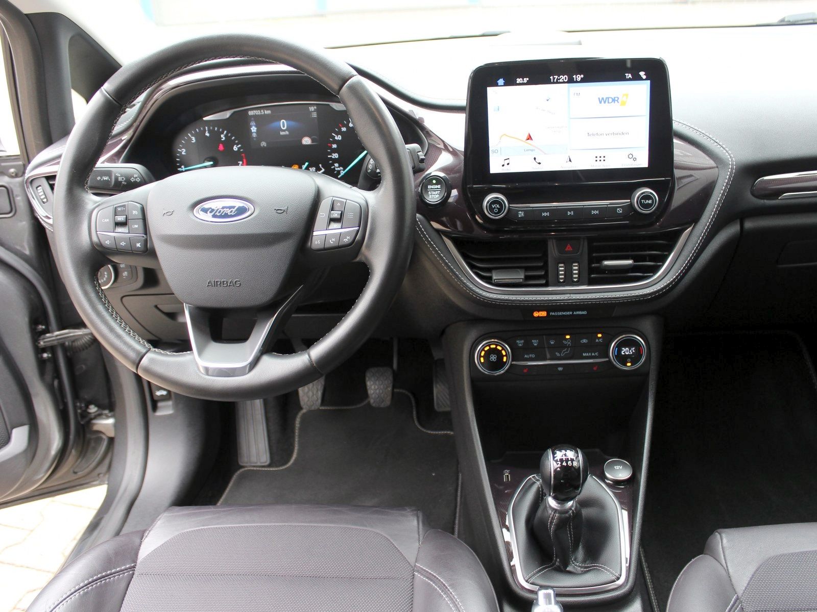 Fahrzeugabbildung Ford Fiesta Vignale 1,0 EcoBoost Start/Stopp