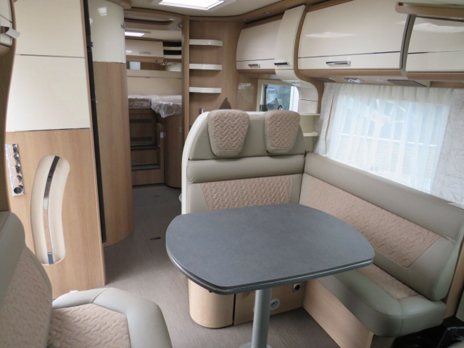Fahrzeugabbildung Carthago c-tourer I  149 LE Mark/SAT/Dach-Klima/Hubstütz.