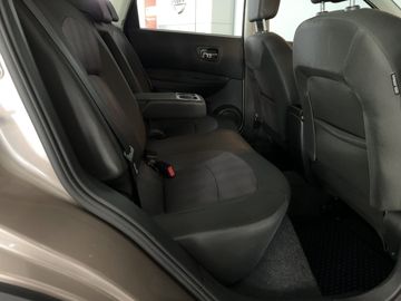 Nissan Qashqai Acenta 1.6 117 PS Allwetterreifen