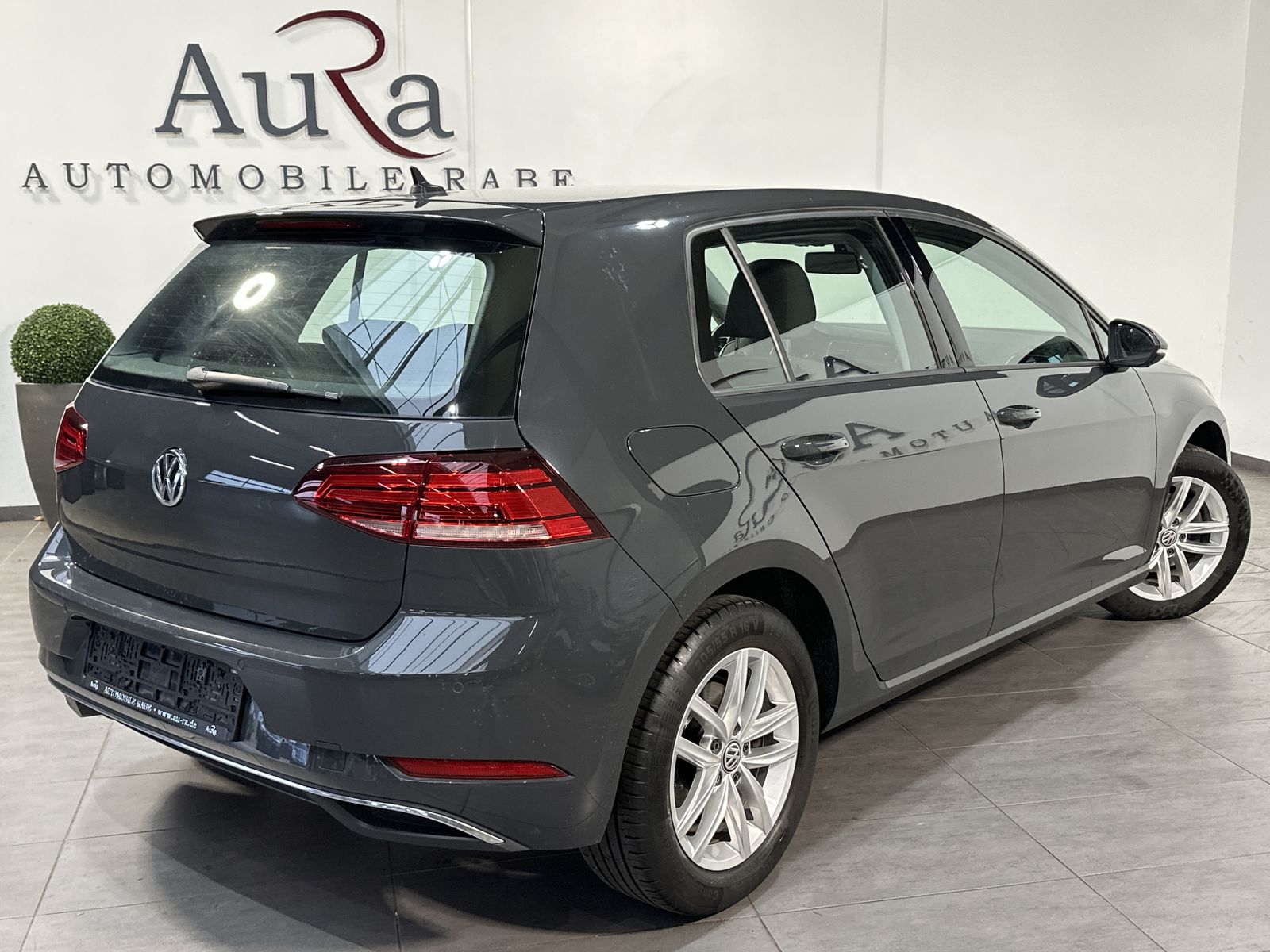 Fahrzeugabbildung Volkswagen Golf 2.0 TDI CL NAV+LED+ACC+SHZ+DYNAUDIO+TEMPO