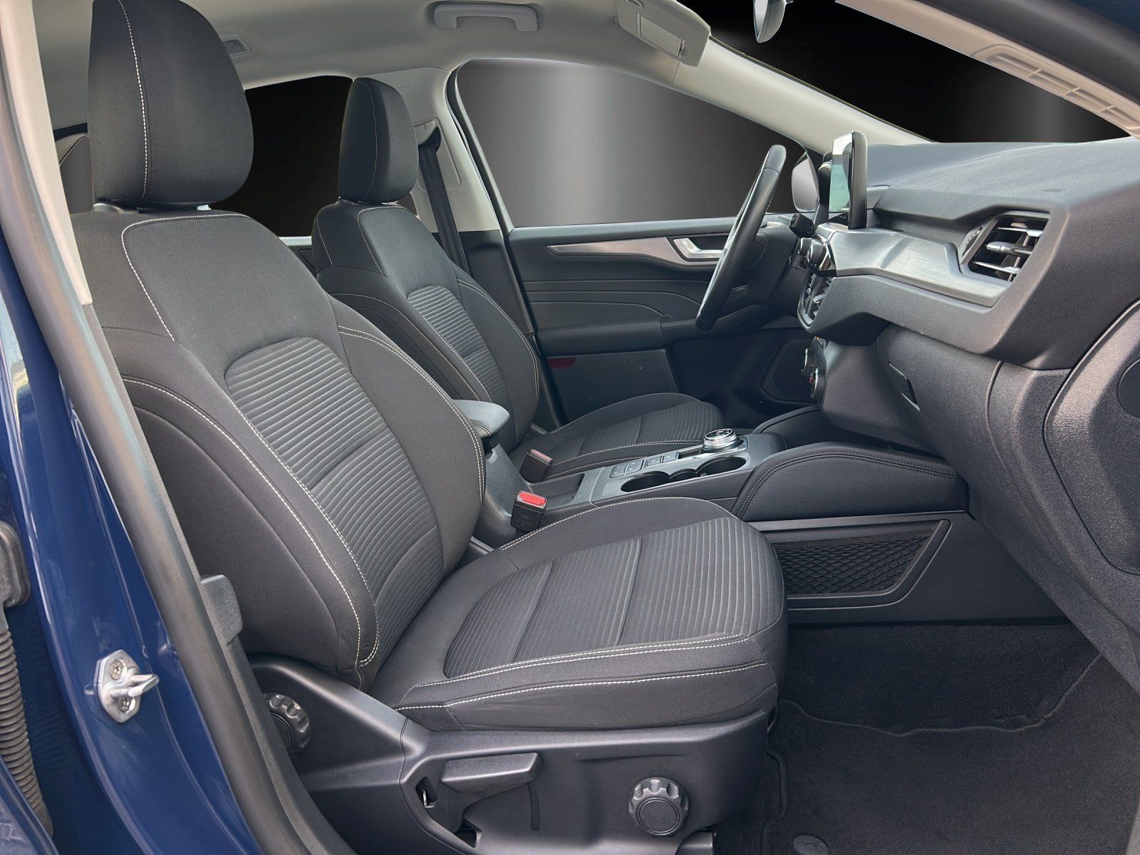 Fahrzeugabbildung Ford Kuga 2.5 PHEV Titanium Aut./ACC/AHK/KAMERA/NAVI/