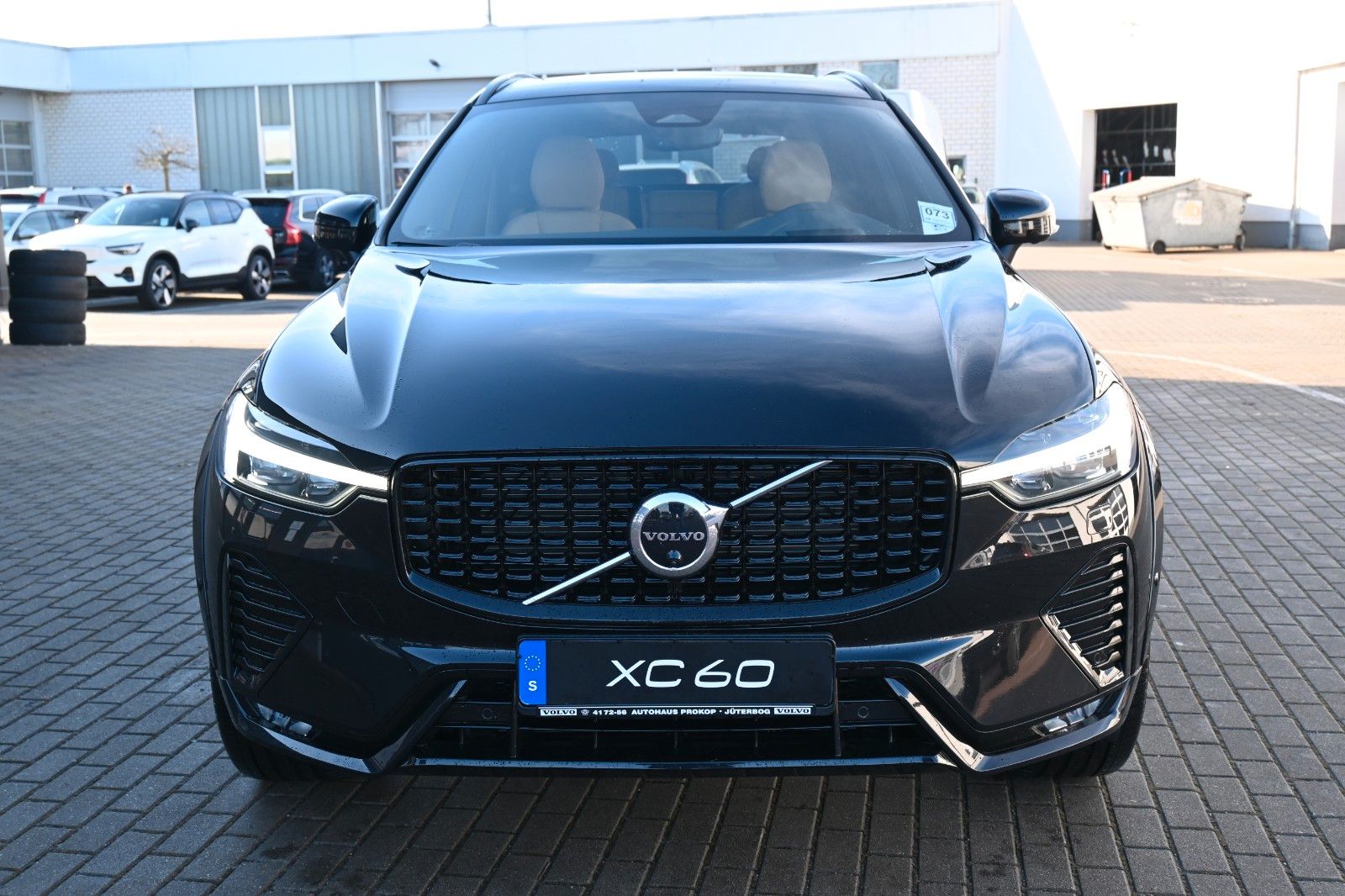 Fahrzeugabbildung Volvo XC60 B4 D AWD Ultimate Dark*STDHZG*360°*ACC*AHK