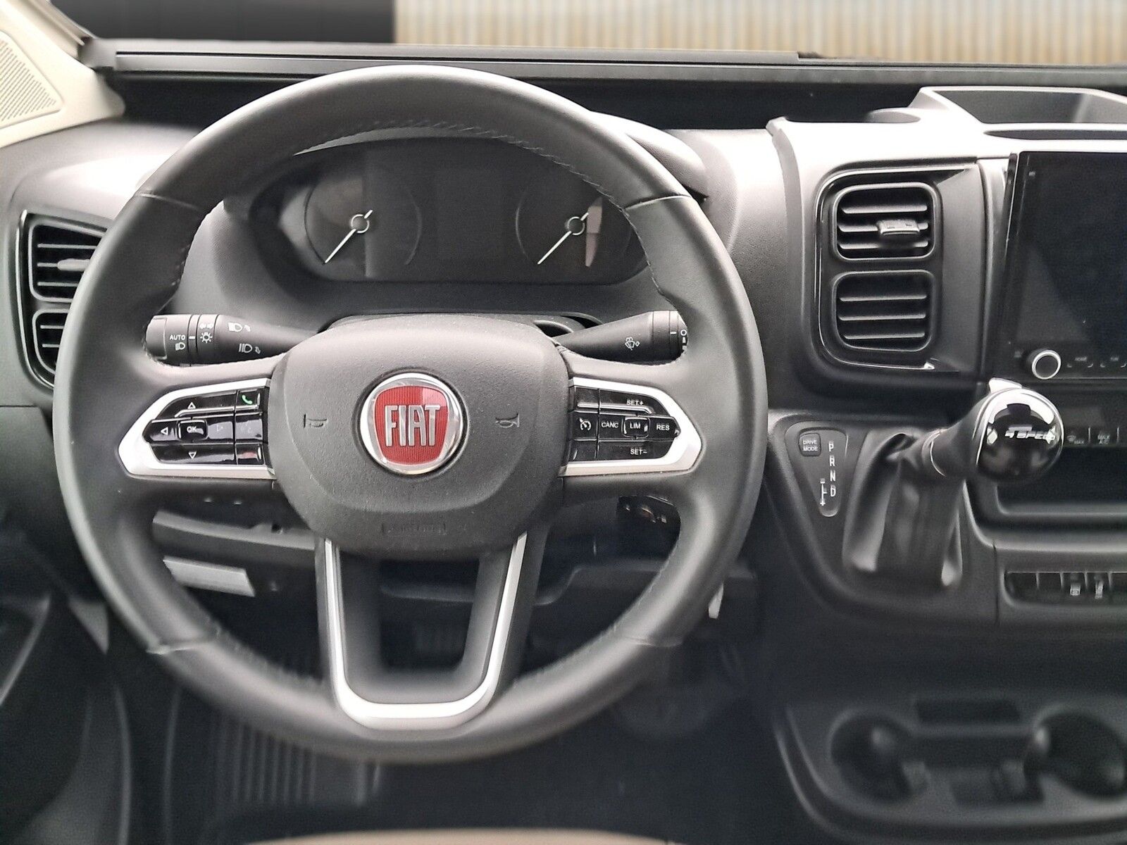 Fahrzeugabbildung Eura Mobil Profila RS 720 QF Sat,Solar,Markise,AHK