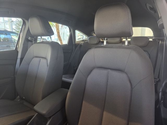 Q4 Sportback e-tron basis