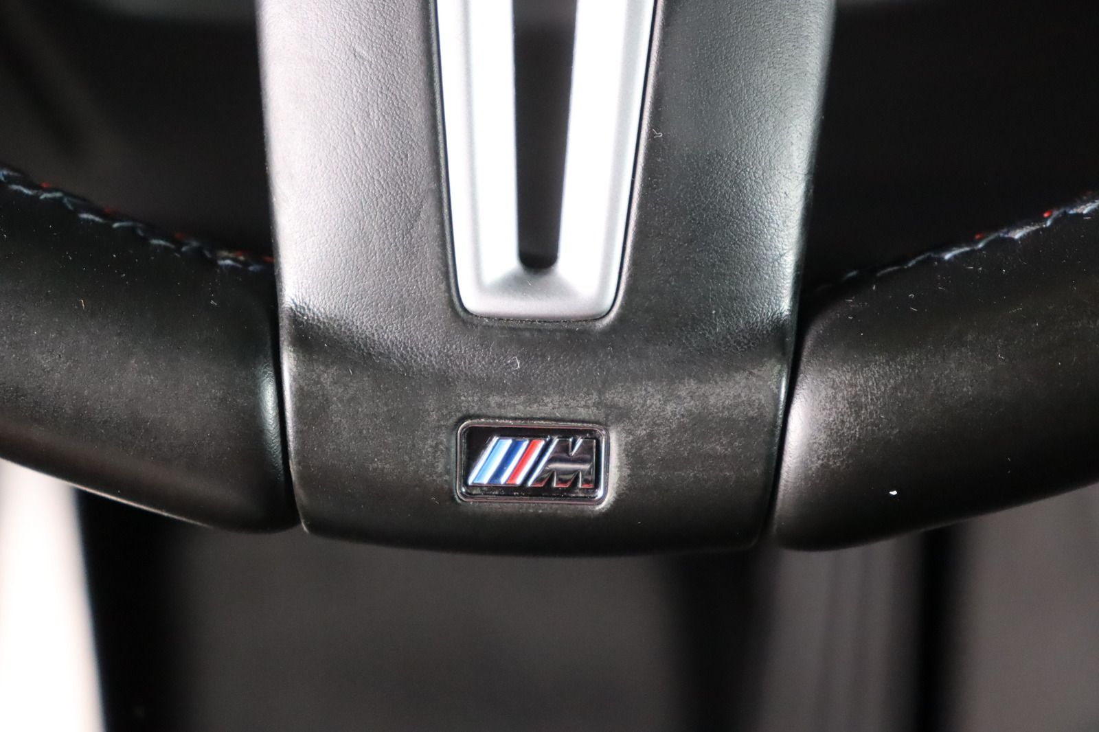 Fahrzeugabbildung BMW X6 M * HUD * LEDER * 360° Kamera