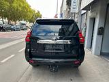 Toyota Land Cruiser 2.8 D-4D Executive Automatik - Toyota Land Cruiser: Geländewagen