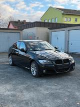 BMW E90 318i Facelift Edition - BMW 3 Series aus 2011: Facelift