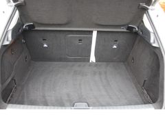 Fahrzeugabbildung Mercedes-Benz GLA 180 Urban*Panoramadach!*Navigation*Sitzheiz*