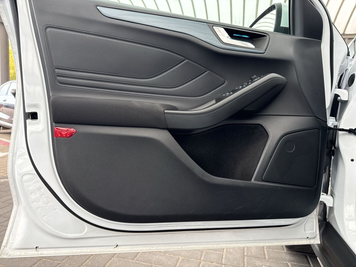 Fahrzeugabbildung Ford Focus Turnier Active X B&O Kamera Winterpaket