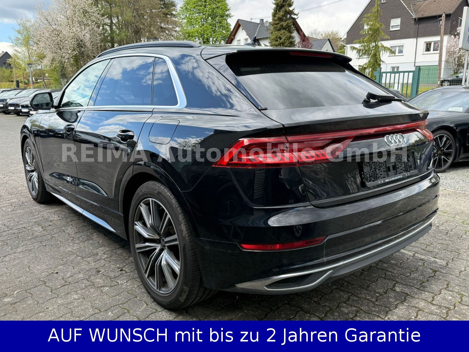 Fahrzeugabbildung Audi Q8 55 TFSI e quattro S-Line, HUD, ACC, AHK