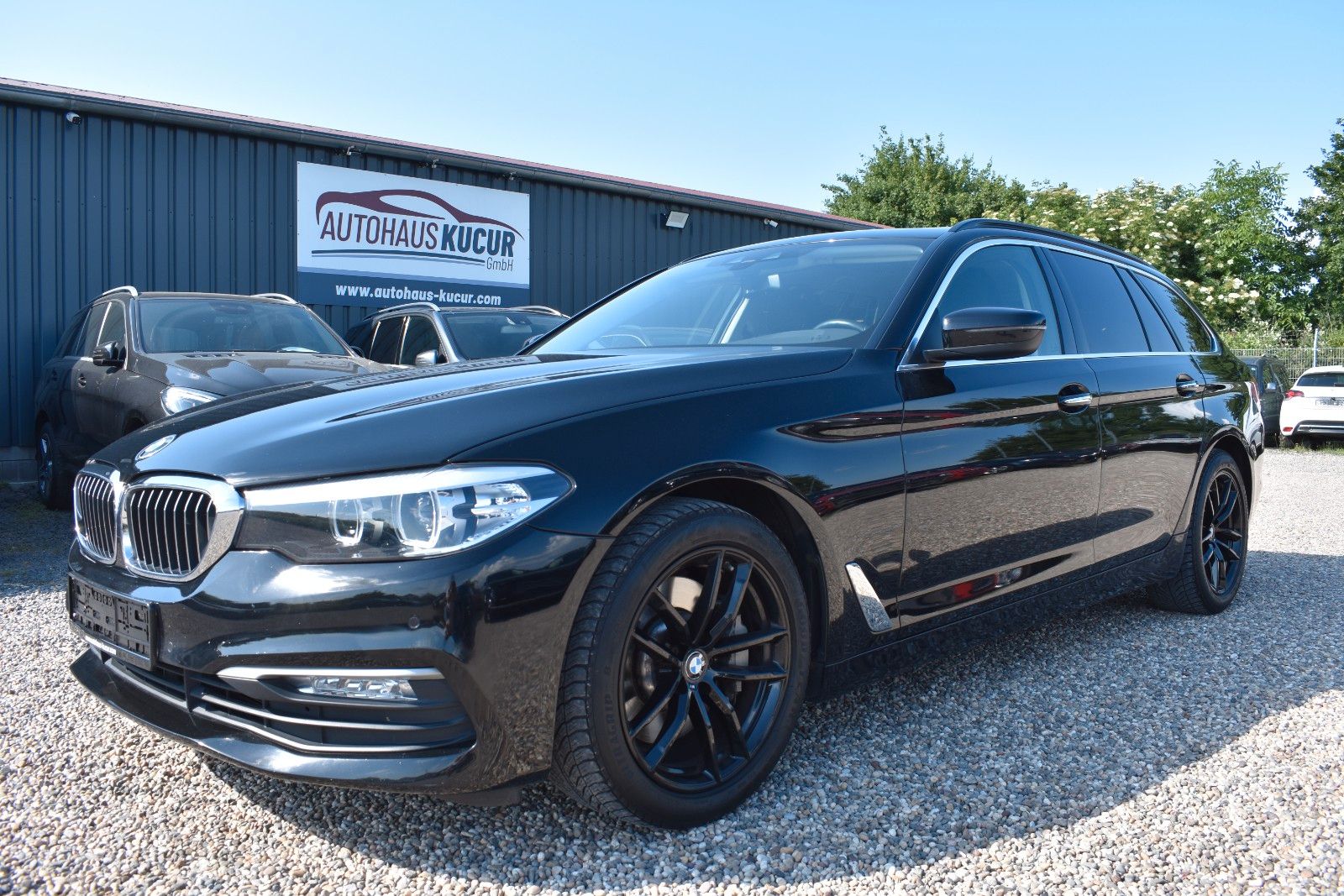 Fahrzeugabbildung BMW 530i Touring xDrive AHK Panorama LED Kamera