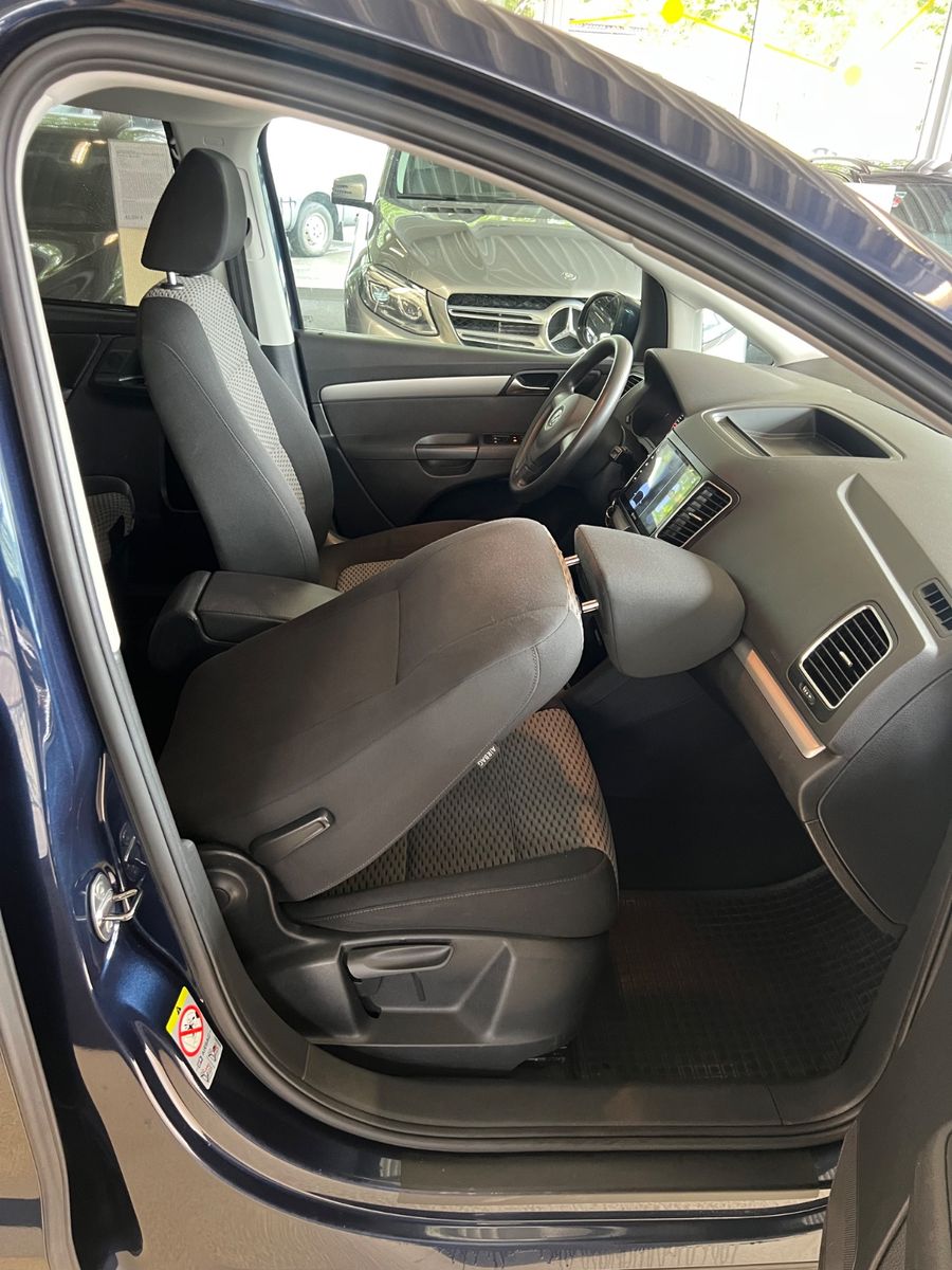 Fahrzeugabbildung Volkswagen Sharan 2.0 TDI BMT*CARPLAY*RÜCKFAHRKAMERA*7.SITZ
