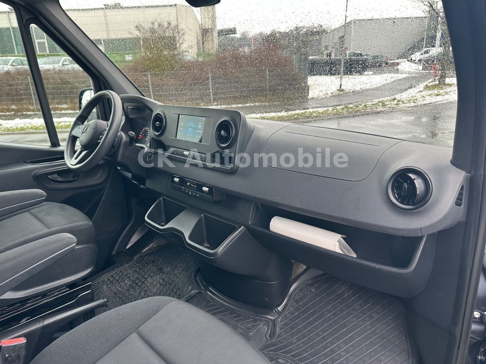 Fahrzeugabbildung Mercedes-Benz Sprinter III Mixto 319CDI V6 RWD /Autom./5 Sitze