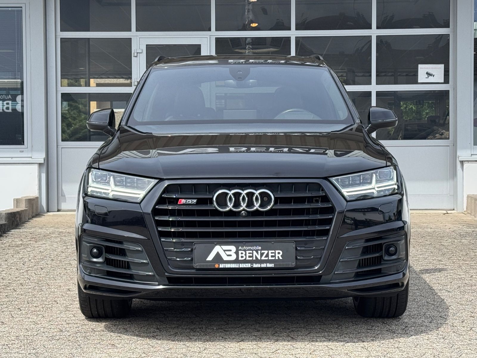 Fahrzeugabbildung Audi SQ7/RAUTEN-SITZE/PANO/AHK/360°Cam/Carbon/BOSE/