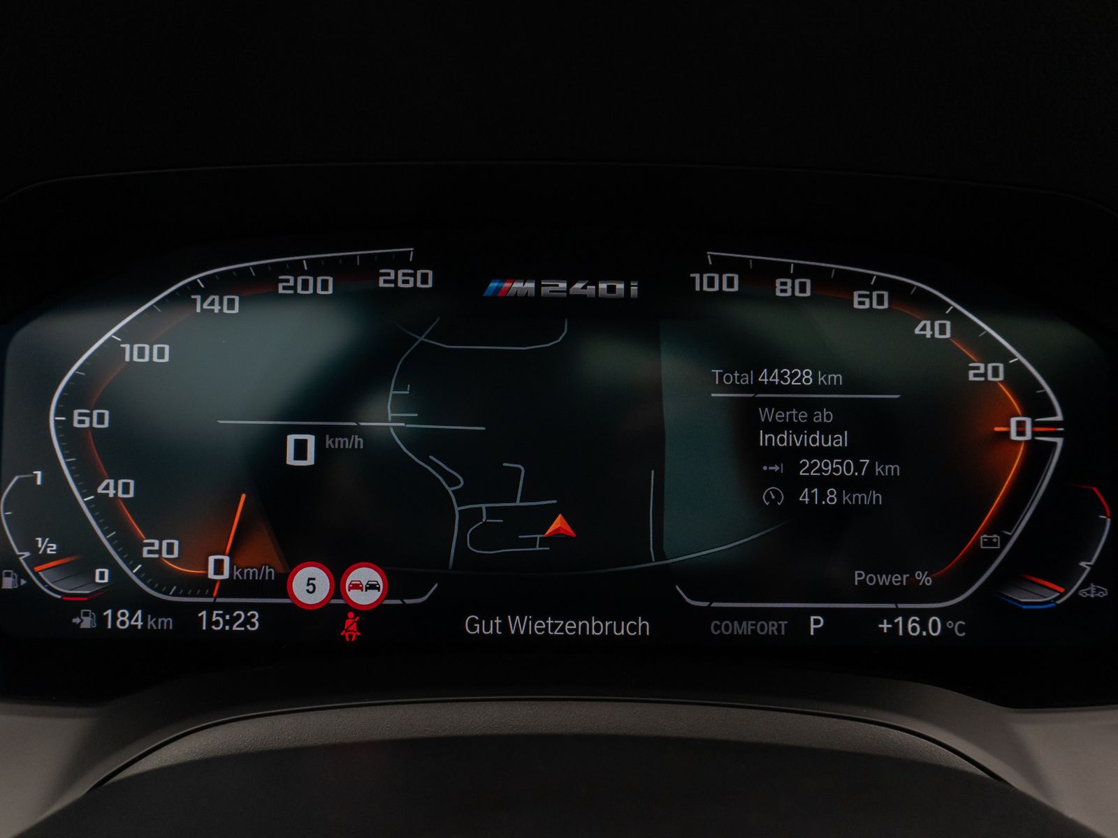 Fahrzeugabbildung BMW M240i xD Coupé Glasdach Kamera HUD H/K Stop&Go