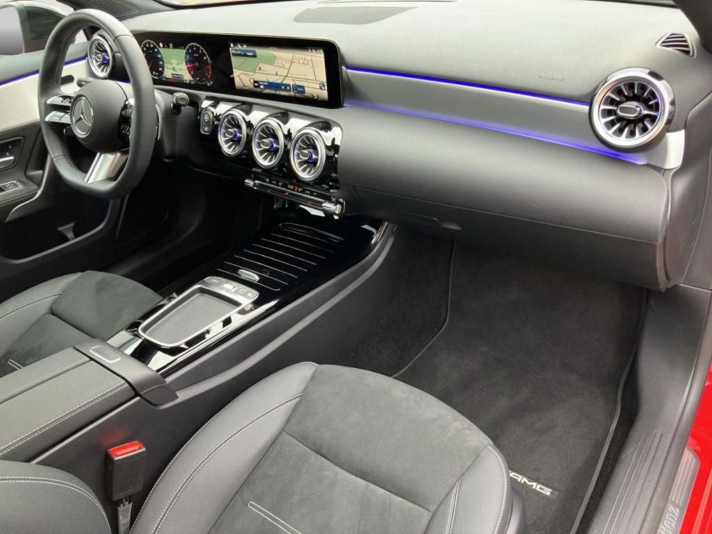 Fahrzeugabbildung Mercedes-Benz A 180 AMG*NIGHT*PANO*MULTIB*AHK*KAM*LENKR.-HEIZ