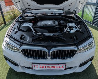 Fahrzeugabbildung BMW 520d xDrive Touring M-Sport°360°|HARMAN|HOLZ
