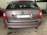 Skoda Superb 1.8 TSI DSG Ambition Combi Ambition - Skoda Superb aus 2011: Kombi