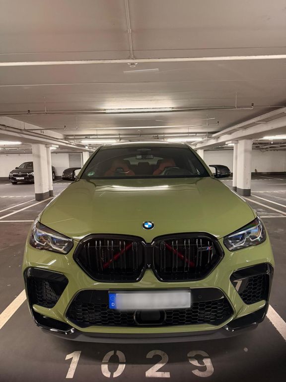 Image of BMW X6 M
