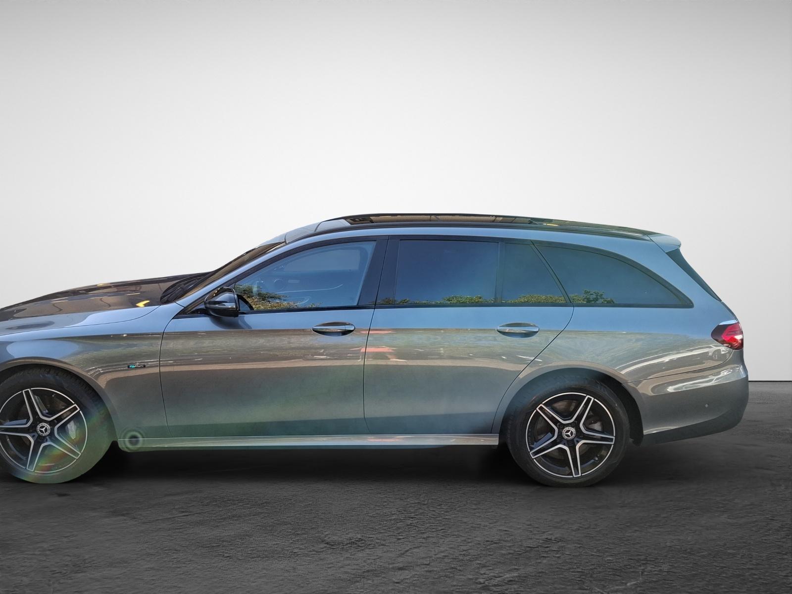 Mercedes-Benz E300 de AMG Line  Panodach Navi LED Kamera Schie