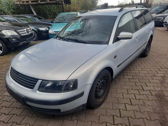 Volkswagen Passat Variant 1.8 T Automatik AHK mit Tüv